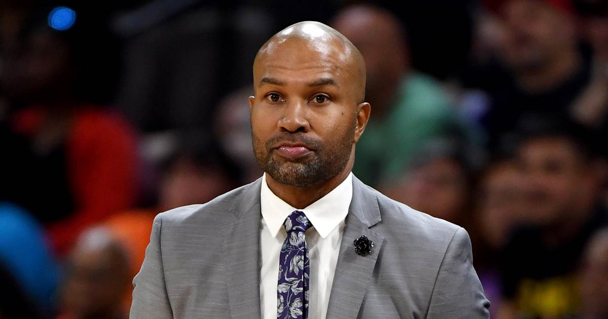 LA Sparks coach Derek Fisher calls out WNBA’s travel woes | Beyond The W