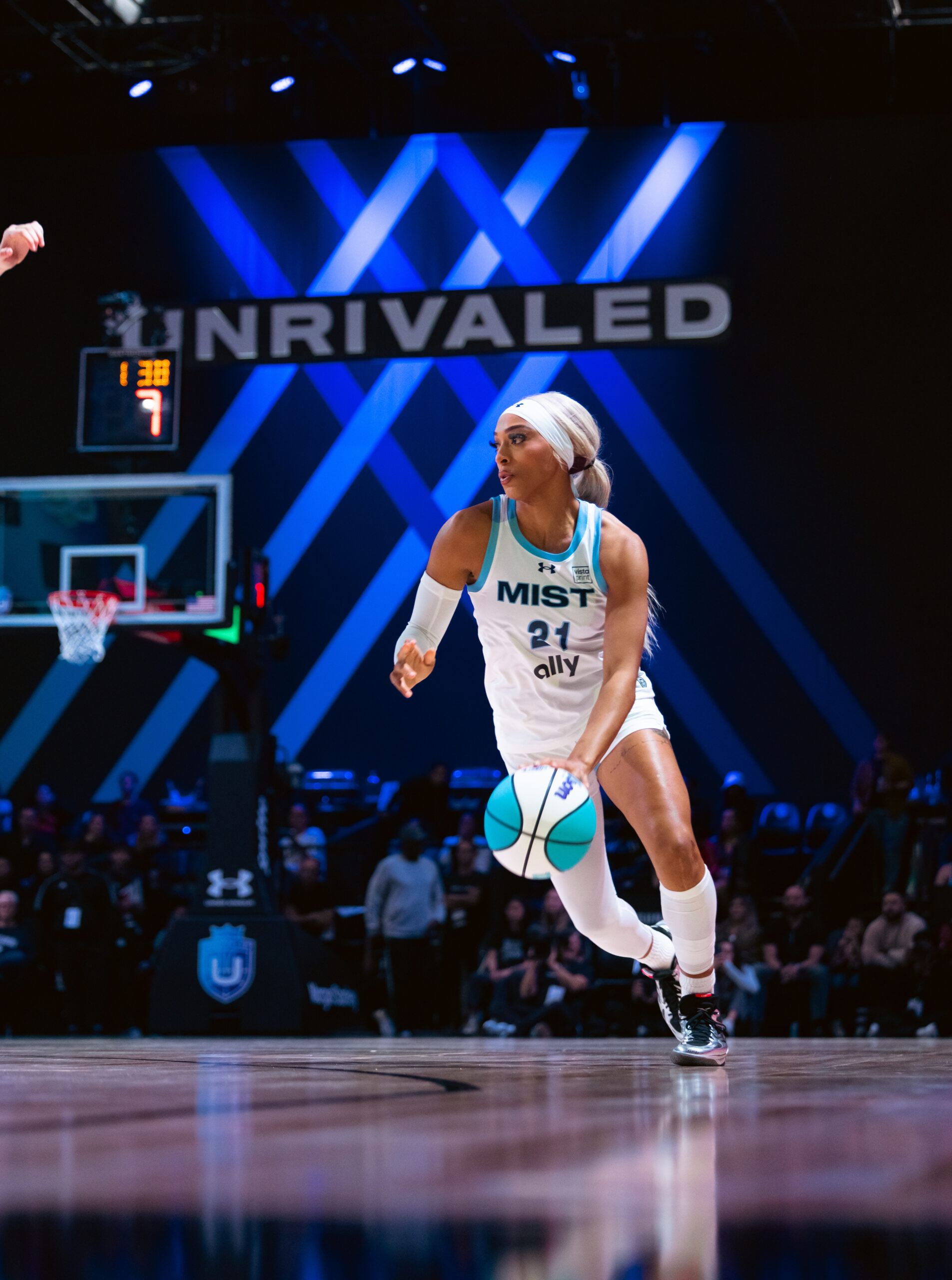 Wnba Mist DiJonai Carrington being targeted over Unrivaled fit is more proof of ...